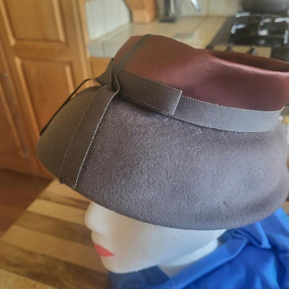 Vintage 1950’s Gray Felt Eva Mae Mode Women's Hat with Satin Accent - Picture 4 of 12